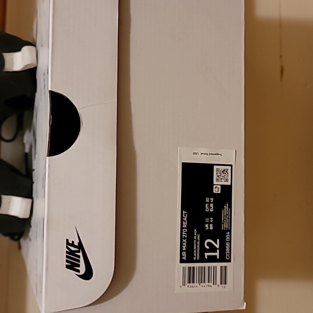 Nike Airmax 270 React - Picture 10 of 11